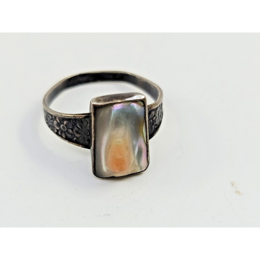 Vintage Antique Sterling Silver Mother Of Pearl Childs Ring Size 5 Or 6 - Picture 3 of 4